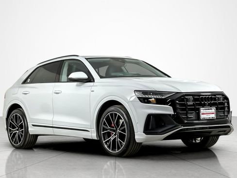 Used 2023 Audi Q8 Prestige w/ Prestige Package image 7