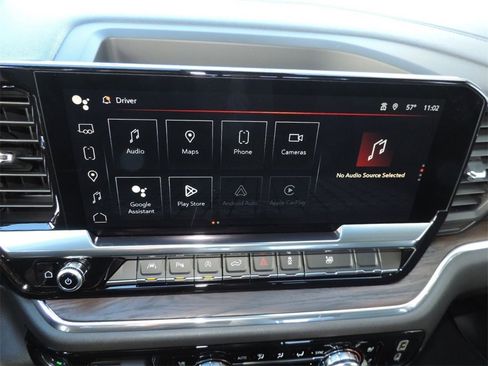 Certified 2025 GMC Sierra 1500 SLT image 23