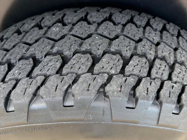 Used 2012 RAM 1500 Laramie AWD/4WD image 28