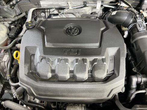 Used 2022 Volkswagen Tiguan S image 28