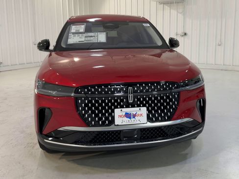 New 2026 Lincoln Nautilus Reserve image 4