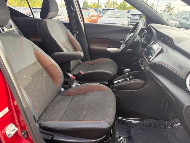 Used 2018 Nissan Kicks SR w/ Exterior Package FWD image 28