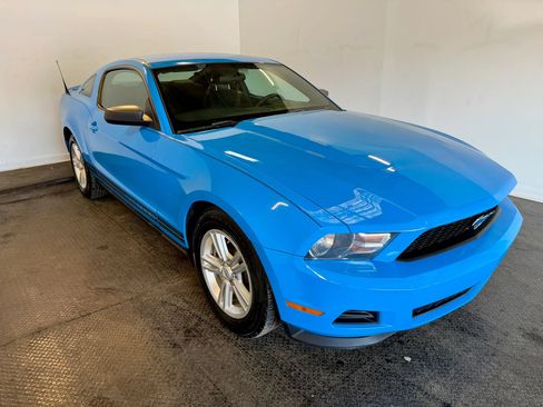 Used 2011 Ford Mustang Coupe w/ 101A Rapid Spec Order Code RWD image 2