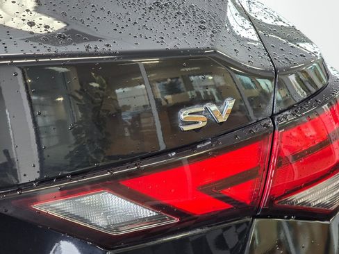 Used 2024 Nissan Sentra SV FWD image 15
