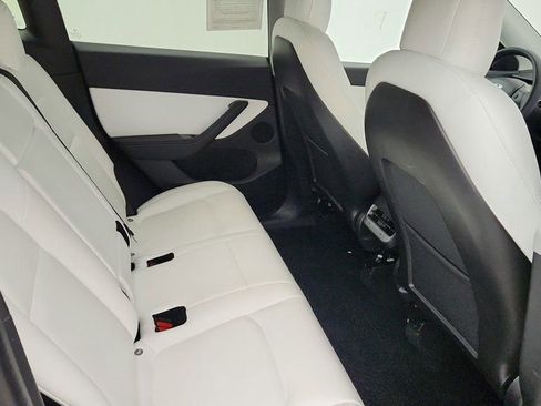 Used 2020 Tesla Model Y Long Range image 26
