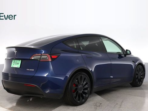 Used 2023 Tesla Model Y Performance AWD/4WD image 3