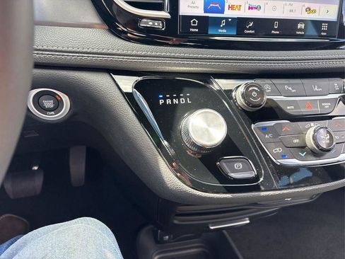 New 2026 Chrysler Pacifica Select AWD/4WD image 26