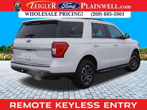 Used 2024 Ford Expedition XLT image 5