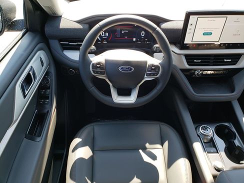 New 2026 Ford Explorer Active image 9