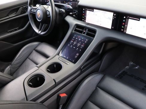 Used 2020 Porsche Taycan 4S image 58