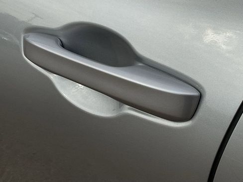 Used 2025 Honda HR-V LX image 10