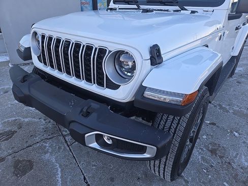 New 2026 Jeep Wrangler Unlimited Sahara AWD/4WD image 14