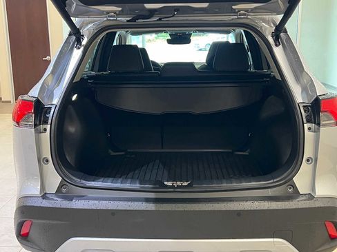 Certified 2023 Toyota Corolla Cross XLE image 29