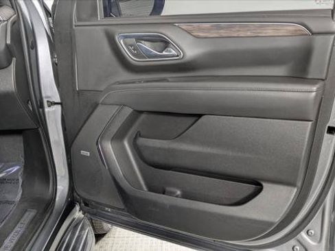 Used 2021 Chevrolet Suburban LT w/ Rear Media and Nav Package RWD image 24