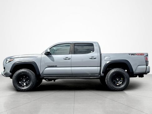 Certified 2021 Toyota Tacoma TRD Off-Road w/ Technology Package AWD/4WD image 2