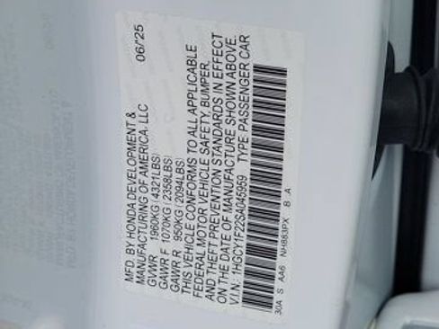 Certified 2025 Honda Accord LX image 30