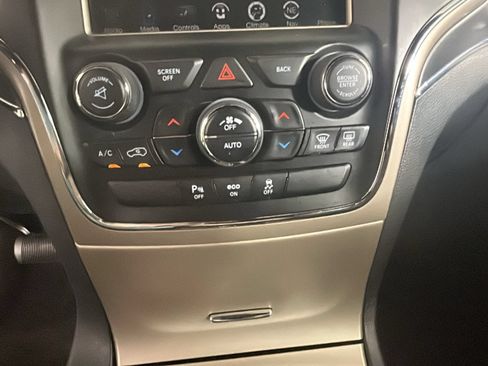Used 2015 Jeep Grand Cherokee Limited w/ Trailer Tow Group IV AWD/4WD image 22