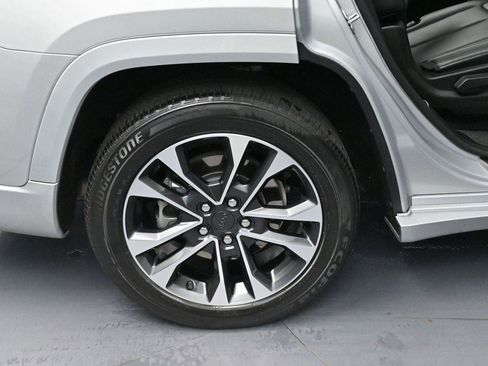 Used 2022 Jeep Grand Cherokee L Overland w/ Advanced Protech Group III AWD/4WD image 38