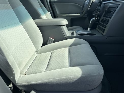 Used 2005 Ford Five Hundred SE image 14