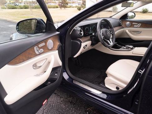 Used 2020 Mercedes-Benz E 350 Sedan image 11
