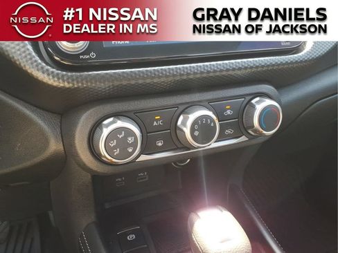 Used 2024 Nissan Kicks SV FWD image 17