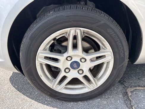 Used 2019 Ford Fiesta SE image 19