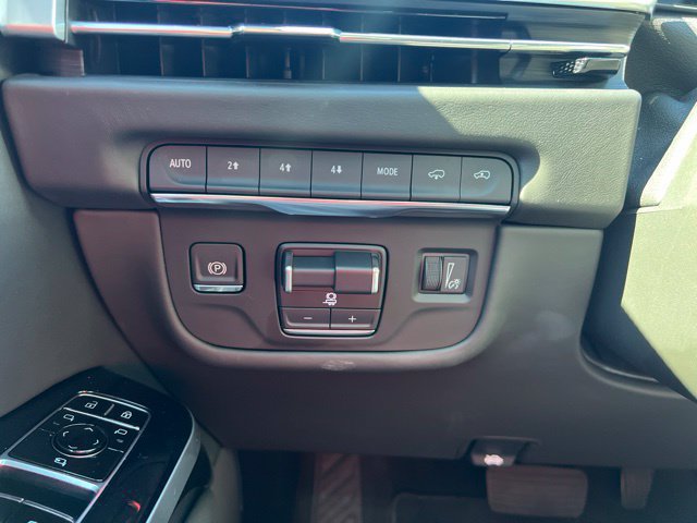 Certified 2025 Cadillac Escalade Sport Platinum AWD/4WD image 25