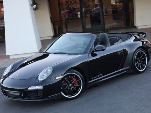 Used 2011 Porsche 911 Carrera GTS RWD image 4