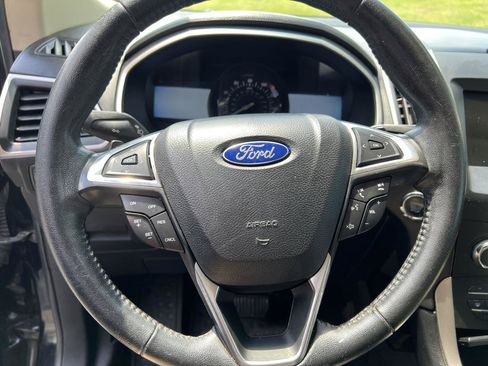 Used 2017 Ford Edge SEL w/ Equipment Group 201A AWD/4WD image 21