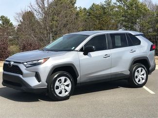 Used 2023 Toyota RAV4 LE video 1