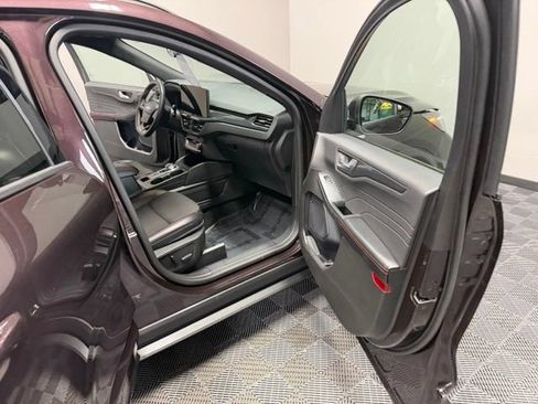 Used 2023 Ford Escape ST-Line Select w/ Tech Pack #2 AWD/4WD image 23