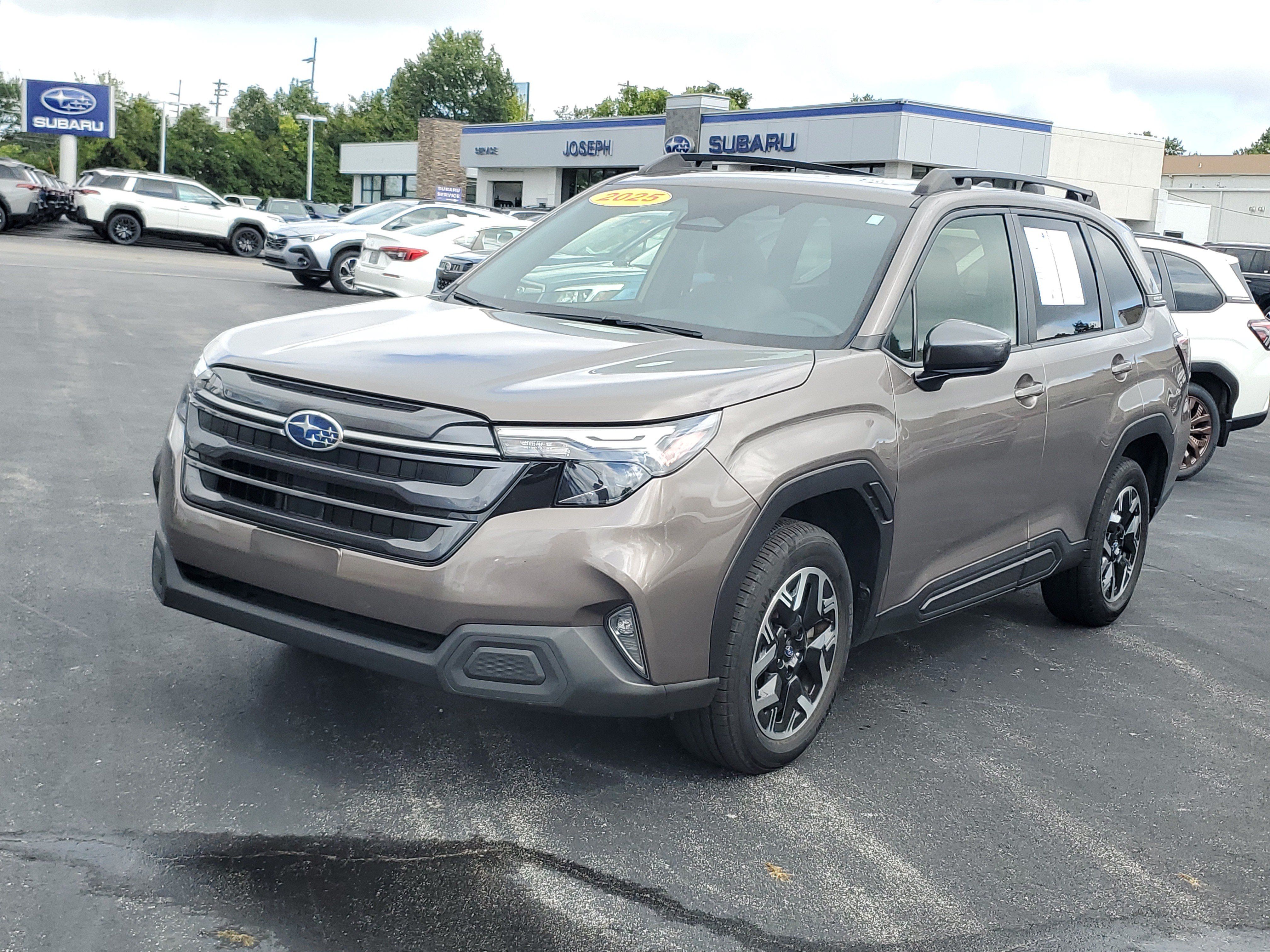 Certified 2025 Subaru Forester Premium AWD/4WD image 32