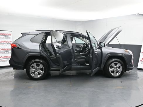Used 2023 Toyota RAV4 XLE image 41