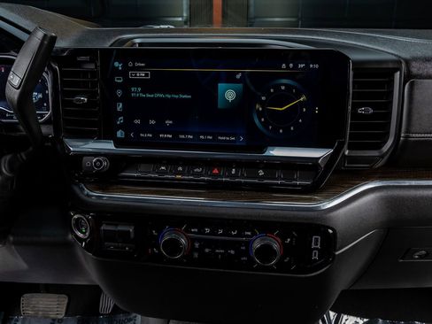 Used 2023 Chevrolet Silverado 1500 LT w/ Z71 Off-Road Package image 23