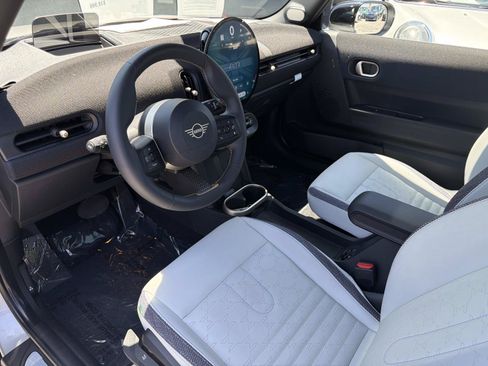 Used 2026 MINI Cooper S FWD image 8