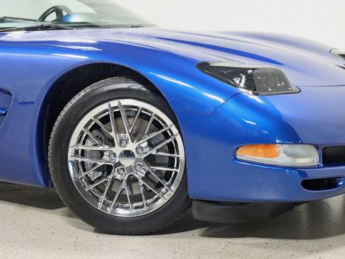 Used 2002 Chevrolet Corvette Convertible w/ Preferred Equipment Group2 image 5