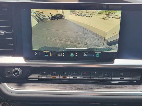 Used 2022 Chevrolet Silverado 1500 LTZ w/ LTZ Premium Texas Edition AWD/4WD image 6