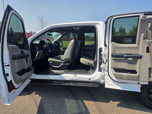 Used 2020 Ford F150 XL w/ Equipment Group 101A Mid AWD/4WD image 13