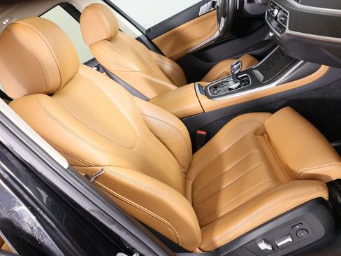Used 2022 BMW X7 xDrive40i w/ Executive Package image 40