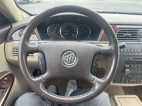 Used 2008 Buick LaCrosse CX image 16
