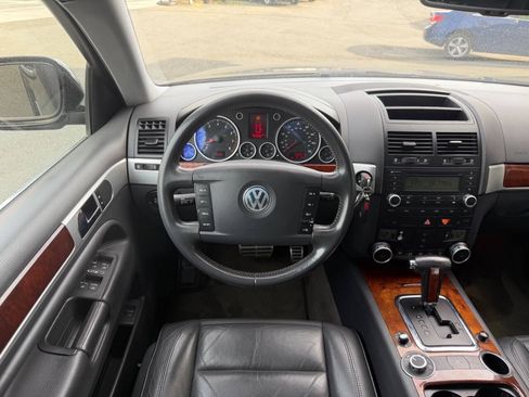Used 2004 Volkswagen Touareg V8 AWD/4WD image 20