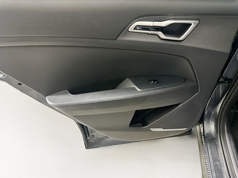 Used 2025 Kia Sportage LX image 25