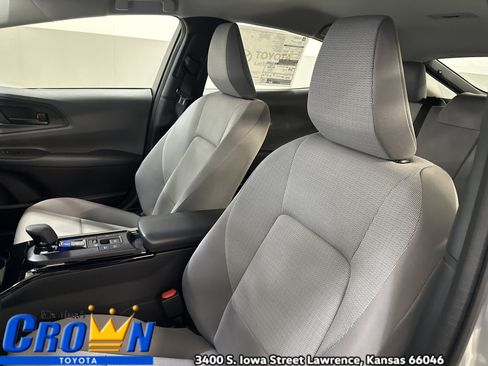 New 2026 Toyota Prius LE image 13