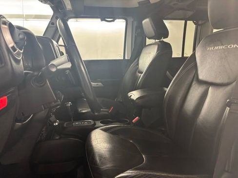 Used 2015 Jeep Wrangler Unlimited Rubicon image 14