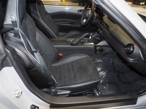 New 2025 MAZDA MX-5 Miata RF Club w/ Weather Package image 6