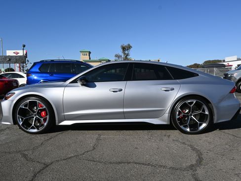 Used 2024 Audi RS 7 Performance image 12