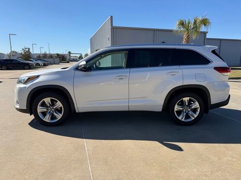 Used 2018 Toyota Highlander Limited image 2