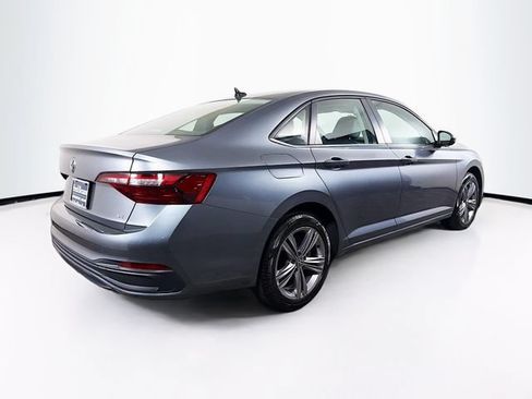Used 2022 Volkswagen Jetta SE FWD image 8