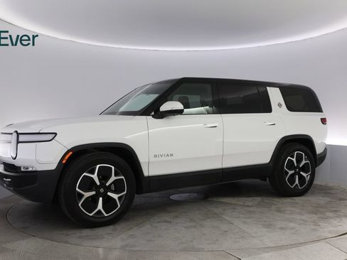 Used 2024 Rivian R1S Adventure AWD/4WD image 18