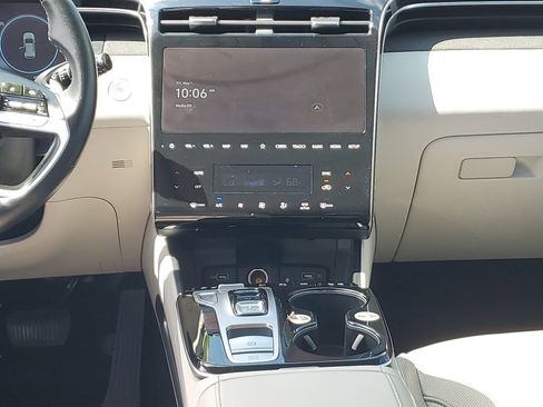 Certified 2024 Hyundai Tucson Limited AWD/4WD image 18